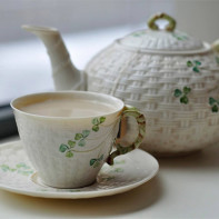 Fotografie ze zeleného čaje s mlékem