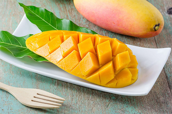 Cara makan buah mangga