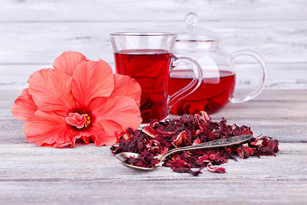 היתרונות והנזקים של תה ההיביסקוס