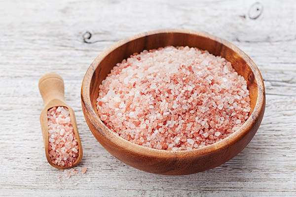 Fördelarna och skadorna med Himalaya rosa salt