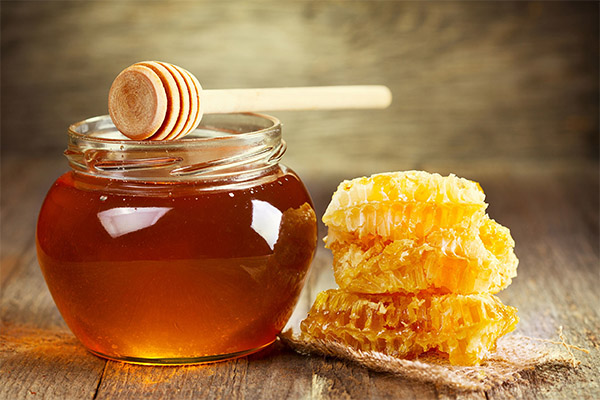 Výhody a škody na medu