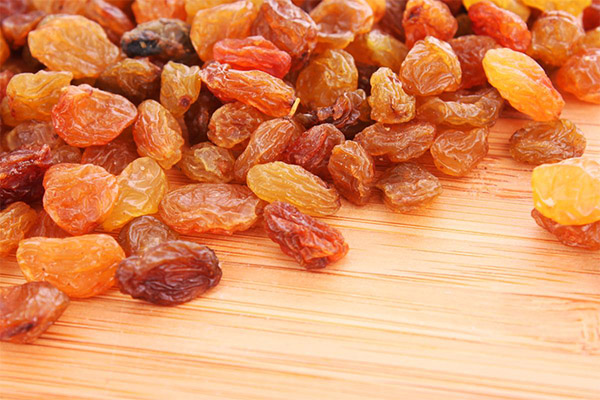 Les bienfaits des raisins secs pour les femmes