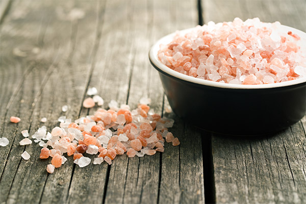 Skada och kontraindikationer för Himalaya rosa salt