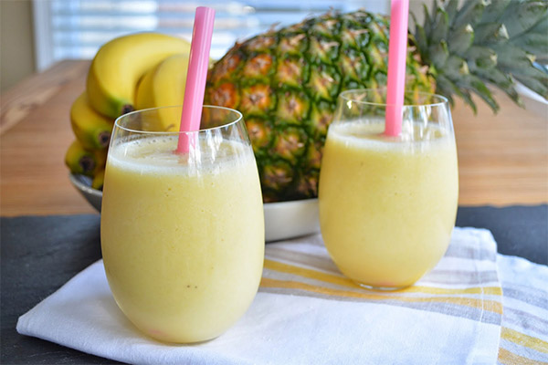 Cocktails alcoolisés avec jus d'ananas