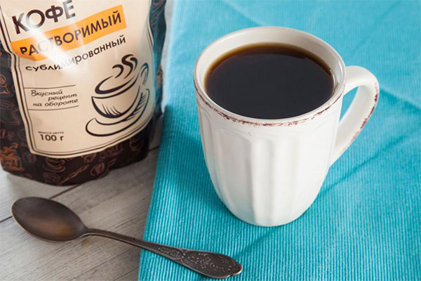 Os benefícios e malefícios do café instantâneo