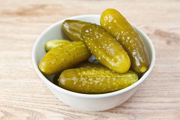 Fördelar och skador på pickles