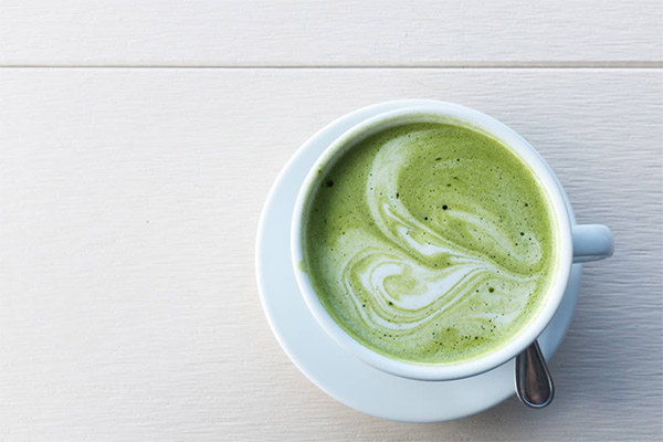 Beneficiile și păcatele ceaiului verde cu lapte