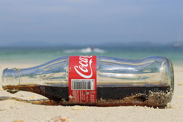 Skada och kontraindikationer för Coca-Cola