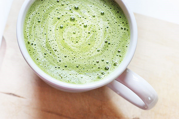 Chá verde com leite emagrecedor