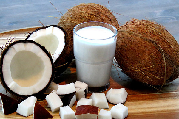 Como fazer leite de coco
