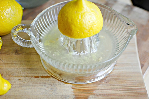 Cara membuat jus lemon