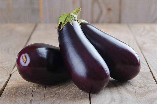 Fördelarna och skadorna av aubergine