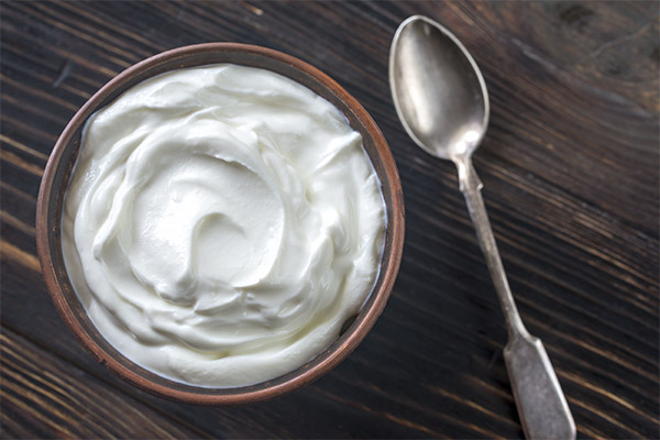 Beneficiile și păcatele iaurtului grecesc