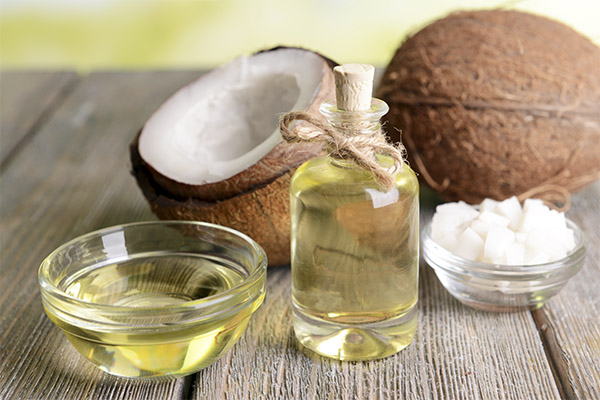 Fördelarna och skadorna med kokosnötsolja