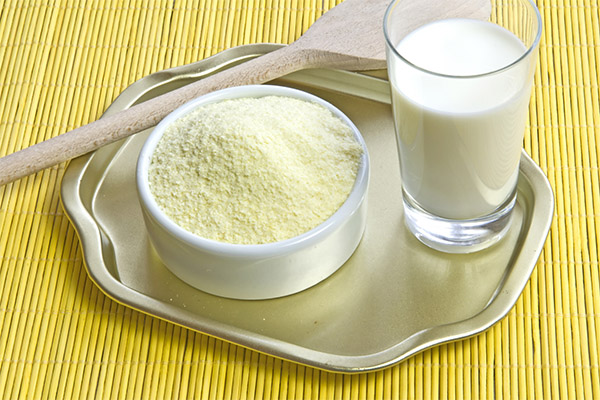 Výhody a poškození sušeného mléka