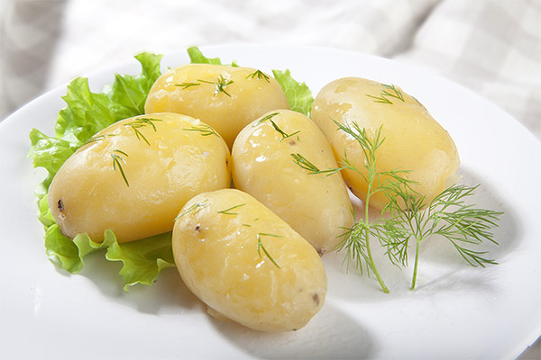 Výhody a poškodenie varených zemiakov