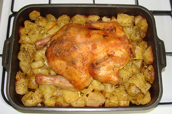Pečené brambory s kuřecím masem