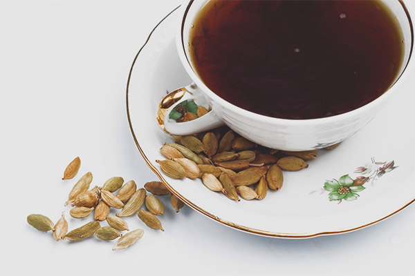Výhody a poškodenia kardamónového čaju