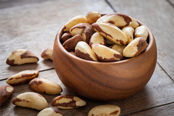 What nuts can and should not be used for pancreatitis