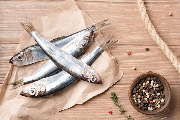 The benefits and harms of sprats