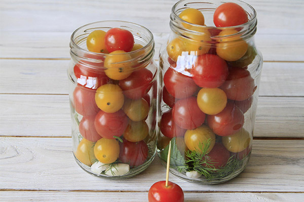 Sådan Pickle Cherry Tomatoes