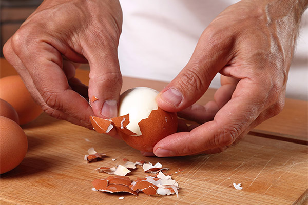 Jak vařit vejce, aby se dobře čistily
