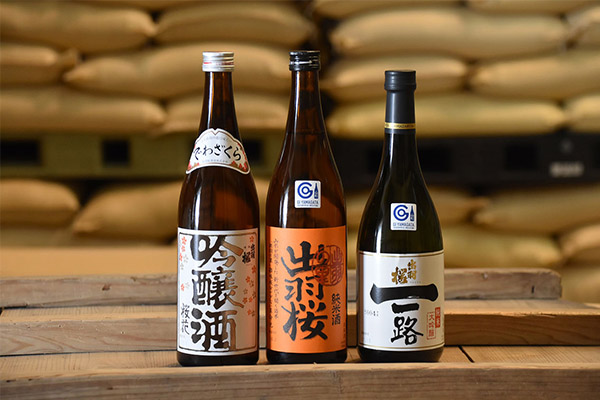 Comment boire du saké