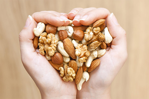 What nuts are good for the heart and blood vessels
